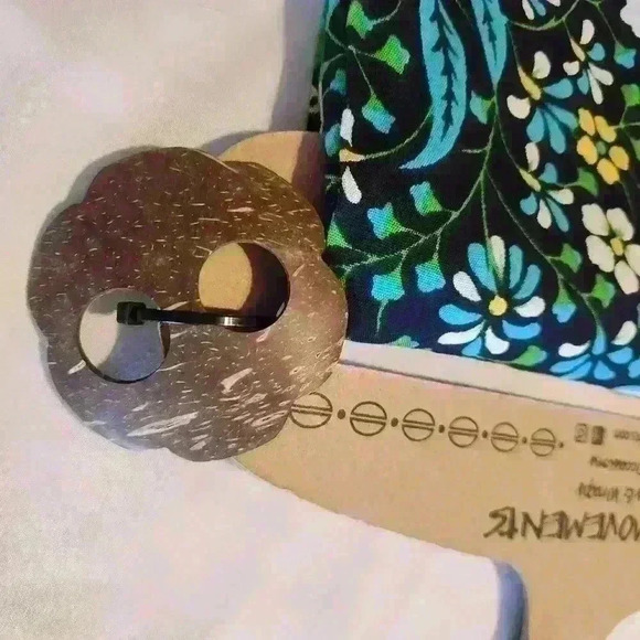 NWT Casual Movements Sarong Wrap. Green, blue elephants with fringe - Picture 5 of 11